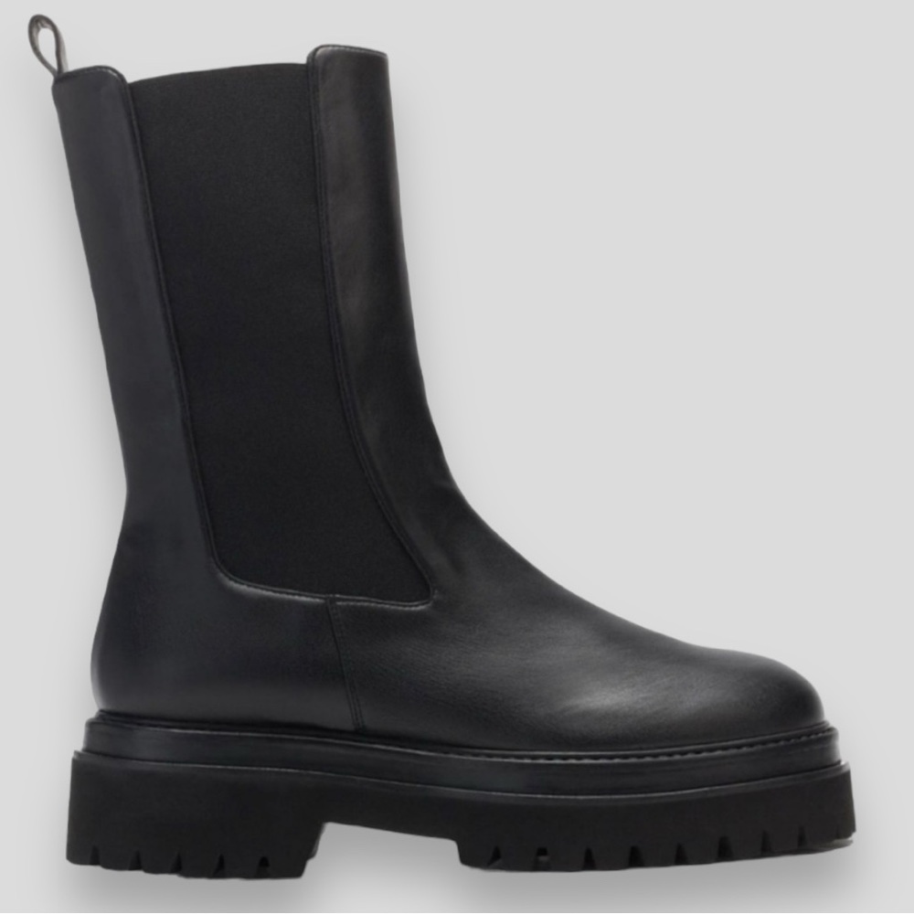 Good American Pull On Lug Thick Sole Chunky Chelsea Black Boots - Picture 3 of 10